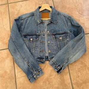 Levi's cropped Blue Denim Jacket
